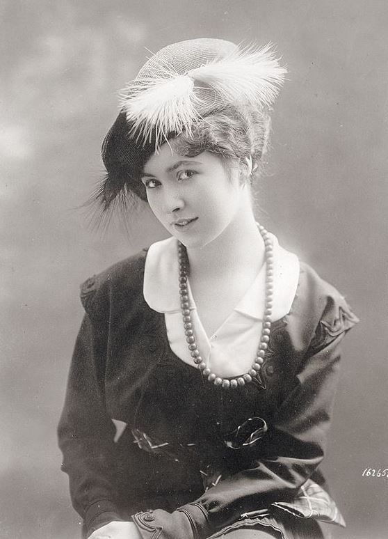 Woman's Feathered Hat circa 1913